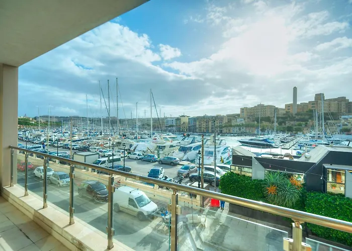 Spacious Seafront 3Bedrooms, Sea View Balcony Gotax-1