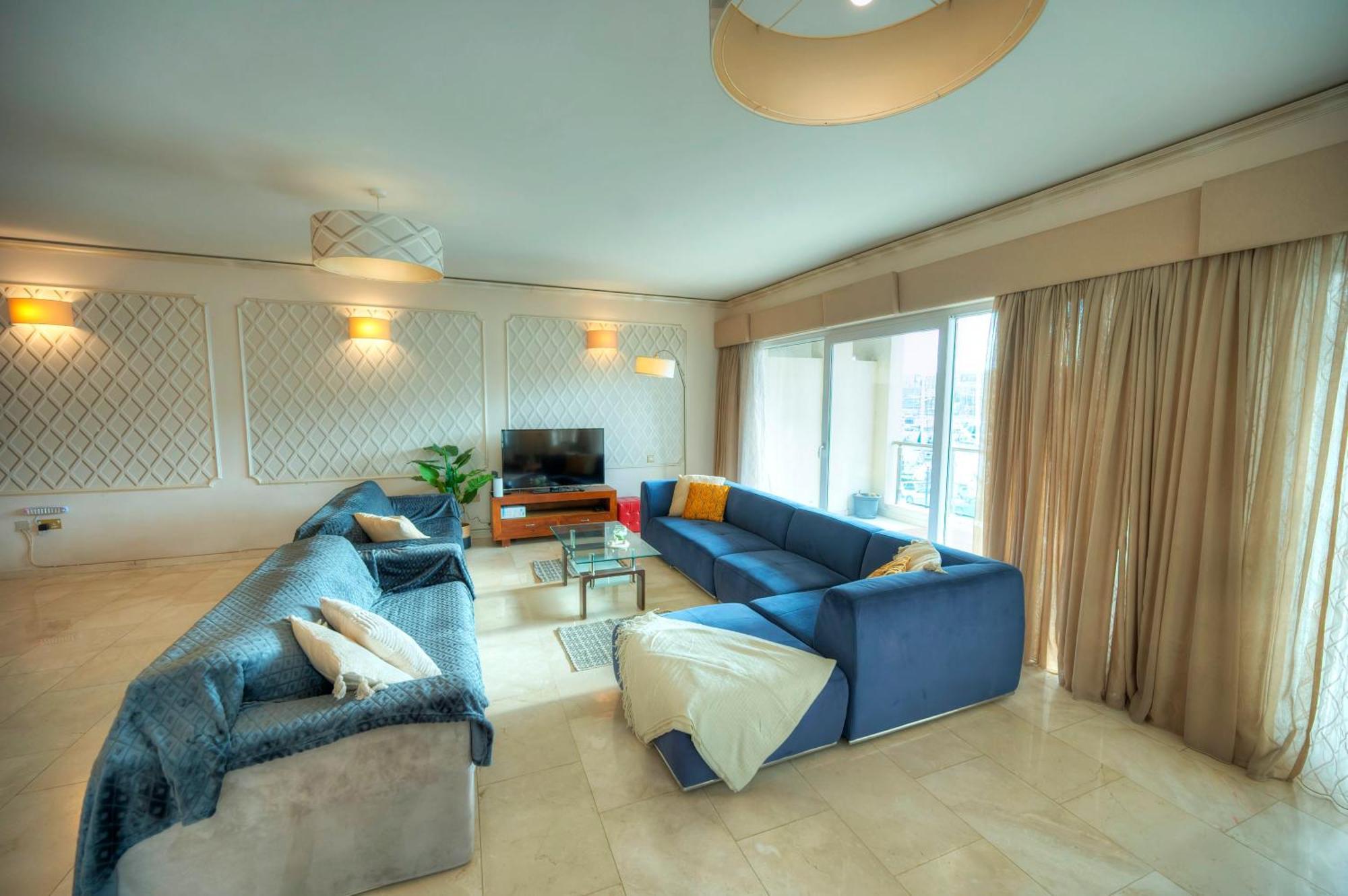 Apartment Spacious Seafront 3bedrooms, Sea View Balcony Gotax-1 Ta Xbiex