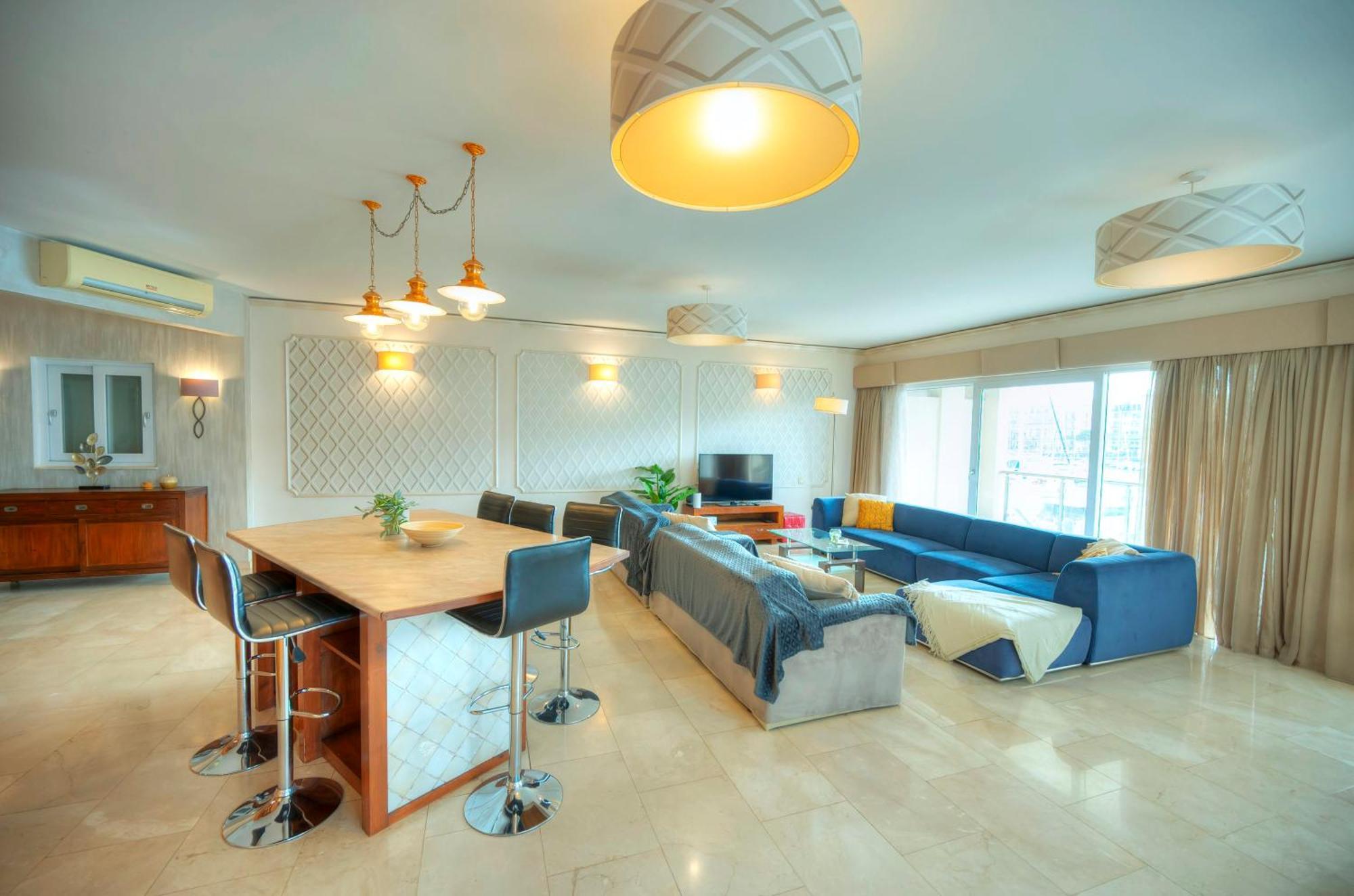 Apartment Spacious Seafront 3bedrooms, Sea View Balcony Gotax-1 *