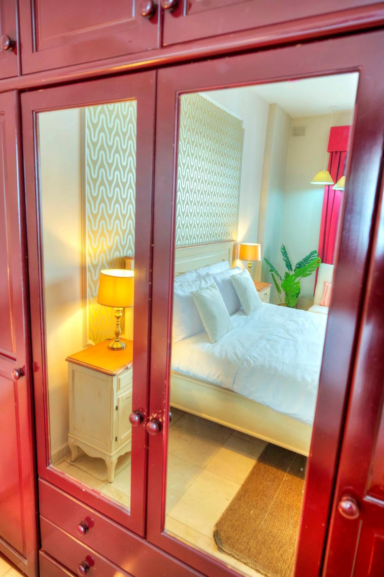 Spacious Seafront 3bedrooms, Sea View Balcony Gotax-1 * Ta Xbiex
